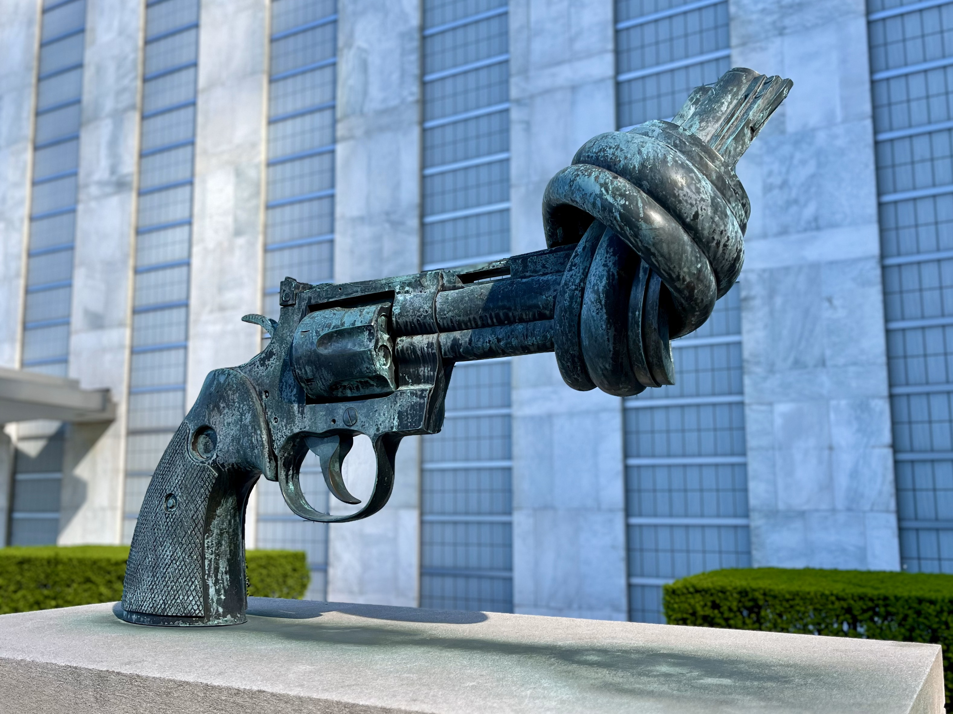 picture of the twisted gun